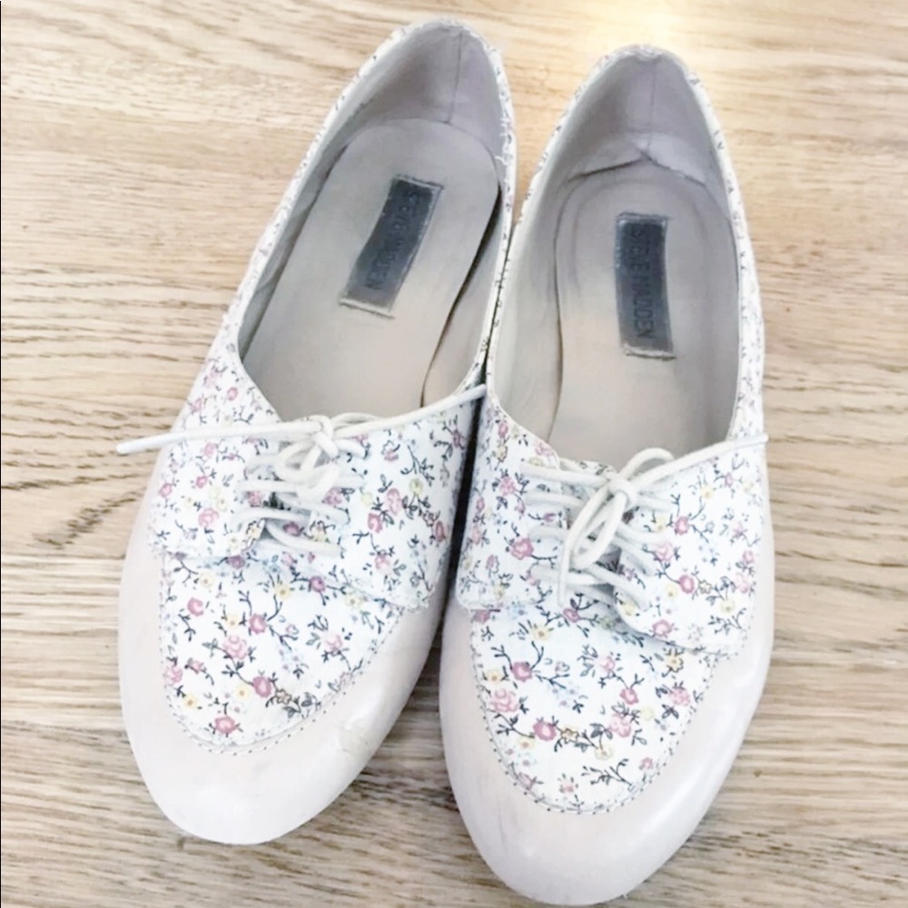 Steve Madden Mackster Floral Oxford Flats